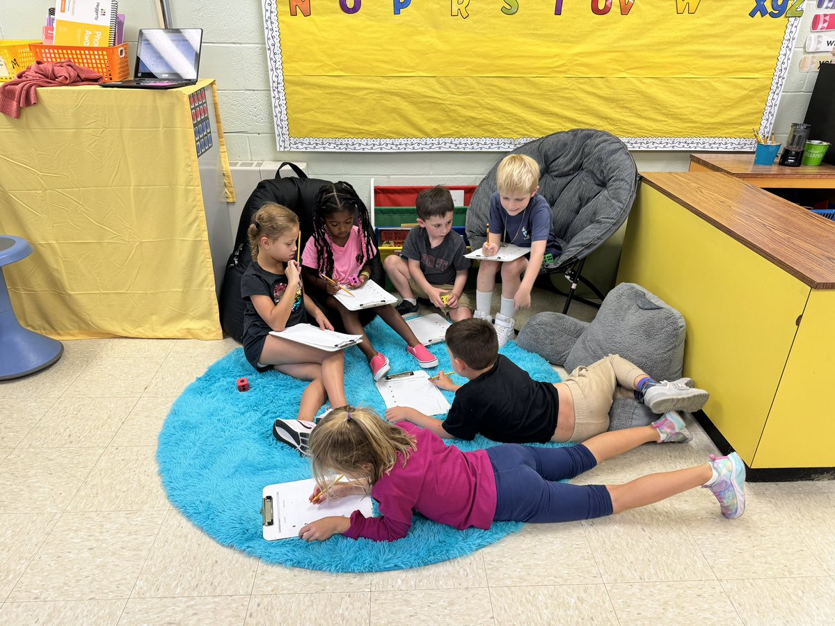 TBeamerGC's tweet image. 🍎 First Graders in the Dukeman class @EADukeman at Locust @LocustGC wasted NO TIME getting back to math centers! They played ☑️ Check It Off to practice some addition facts. @votae_eileen @IllustrateMath @CCardellaGC