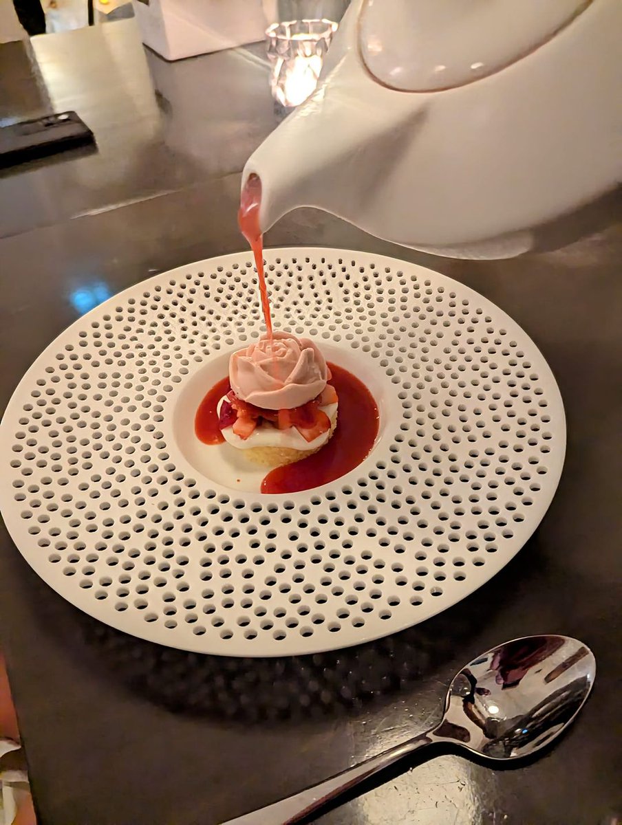 FranksKitchen's tweet image. After dinner Goodness. We are quiet tonight, give us a call or come by... 📷
416 551-9731
fkresrauranttoronto.com