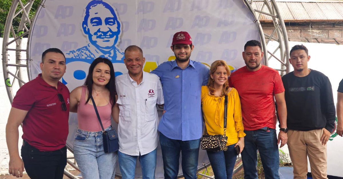 OmarAvilaVzla's tweet photo. Hoy estuvimos presentes en el Aniversario 83 de @ADVenezuelaa vaya nuestras más sinceras felicitaciones a sus militantes y simpatizantes, deseándoles que sean muchísimos más @adbernabe @mydonascimento https://t.co/PU7oPAHd8D