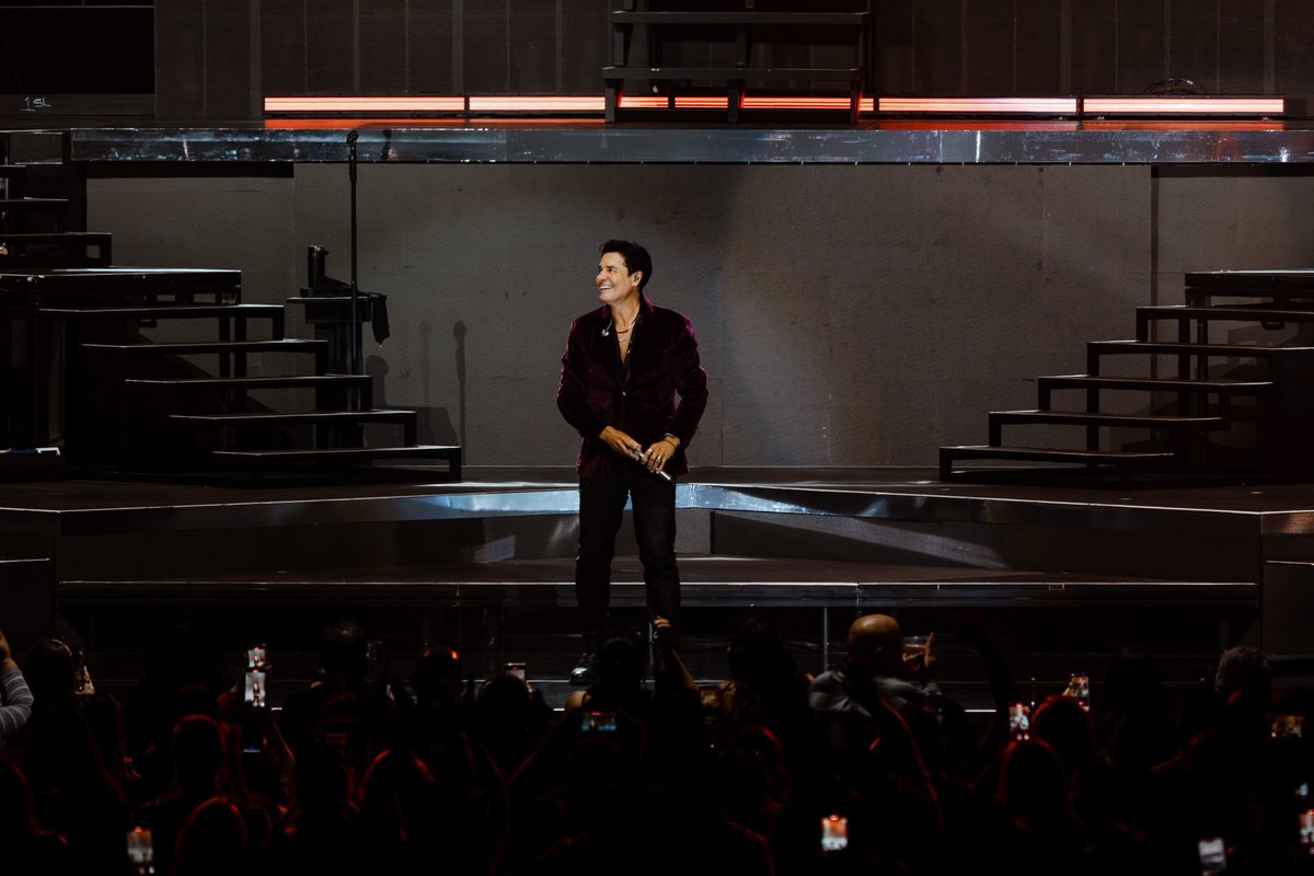 La sonrisa es mía, el motivo son ustedes ❤️ Próxima parada: San Diego, CA 🇺🇸 ✈️#BailemosOtraVezTour

ticketmaster.com/event/Z7r9jZ1A…