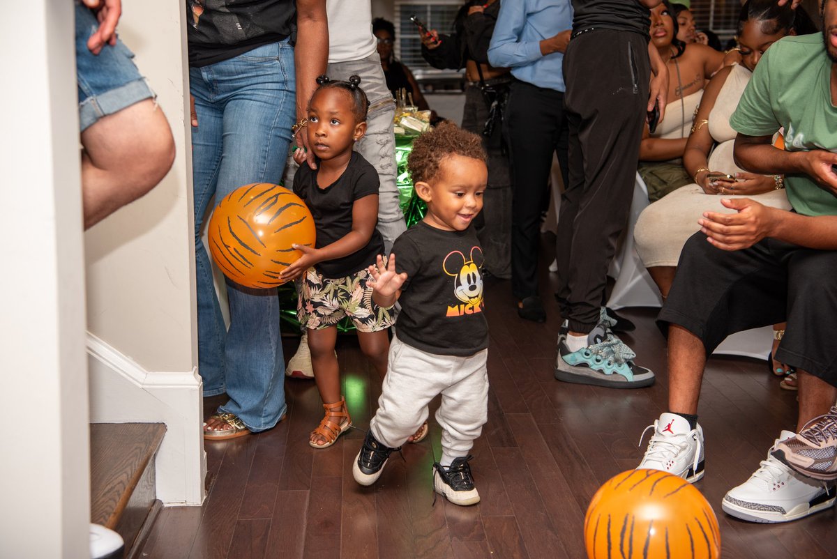 maegrandsonnn's tweet photo. call my son bronny he know his dad the goat 🐐❤️ https://t.co/jk1JlN2jPw