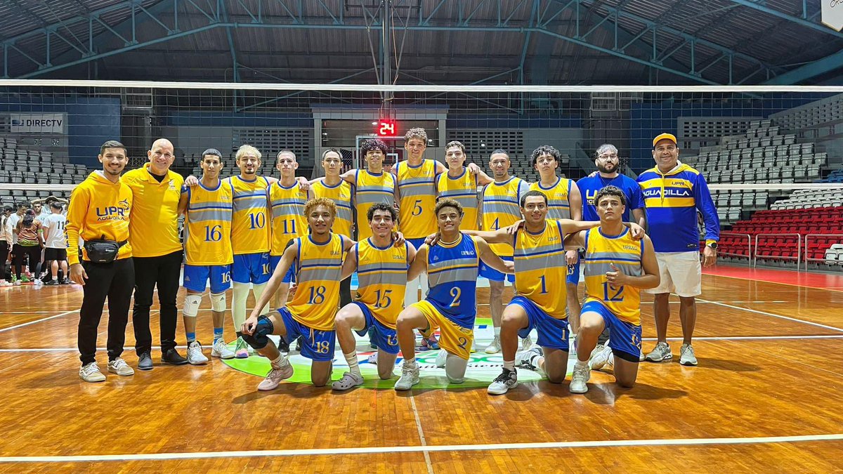 UPRAgcomunica's tweet photo. [Novedades] | Victoria para nuestros ambos equipos de voleibol. 😎

#orgullouparg #zonatiburon #uprag💙🔥🔥🦈 https://t.co/hvzFu6ROwm