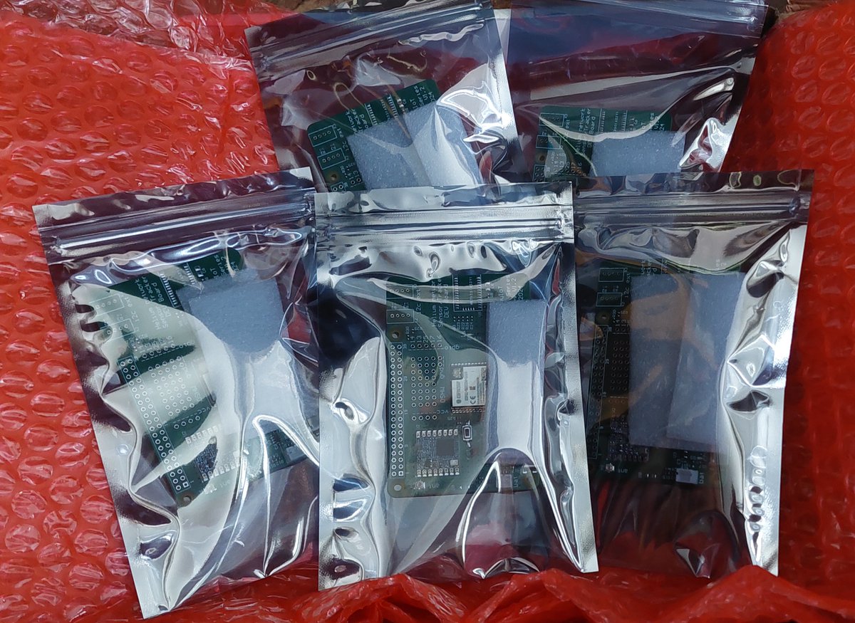 HobbyIoT's tweet photo. The new V1.2 prototypes of Helium IoT Network Sensor Development board (H2S-Dev) arrived today!
Very nice individual safety packing!
Excellent PCB quality and precise soldering!
Thanks, @PCBWayOfficial for the fast and reliable service!
👉Next step: PCB bring up! Stay tuned! https://t.co/xonKmE9sxE