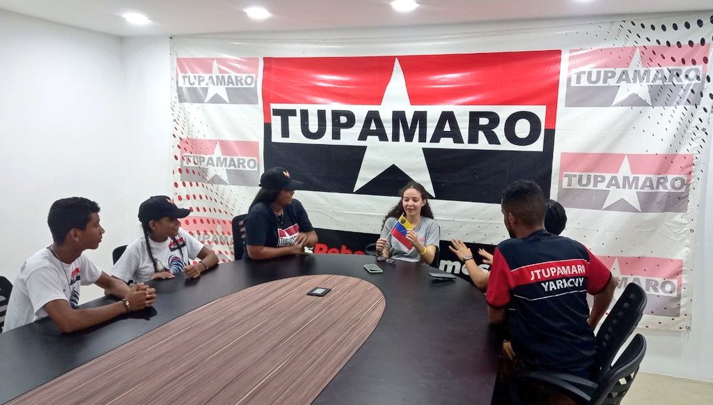 TupamaroMRT_'s tweet photo. 📸 Desde nuestra casa del Partido La Yaya recibimos la grata visita de Manto Manoli dirigente Estudiantil Universitaria de la Republica de Grecia. Desarrollando un intercambio de saberes y experiencia enmarcados en las luchas estudiantiles de izquierda en europa y América Latina. https://t.co/qgGfUYG5S1