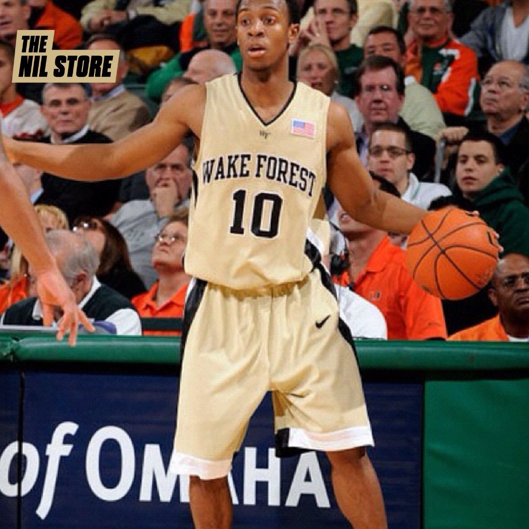 WakeForestNIL's tweet photo. #FlashbackFriday NBA Champion and 14-year veteran Ish Smith played for the Demon Deacons from 2006-2010, finishing his career second in school history with assists (612) and is the only player in school history with over 1,000 points and 600 assists.
#GoDeacs #IshSmith #NBA https://t.co/jNY8a4LD9k
