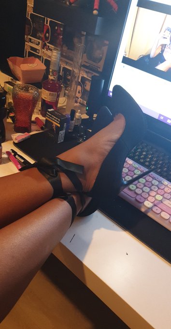 These are the most dramatic heels I own, I am still practicing walking in these heels but when I do I<a href="/tag/footfetish"class="tags"><span>#footfetish</span></a><a href="/tag/ebonygoddess"class="tags"><span>#ebonygoddess</span></a><a href="/tag/feetpics"class="tags"><span>#feetpics</span></a>