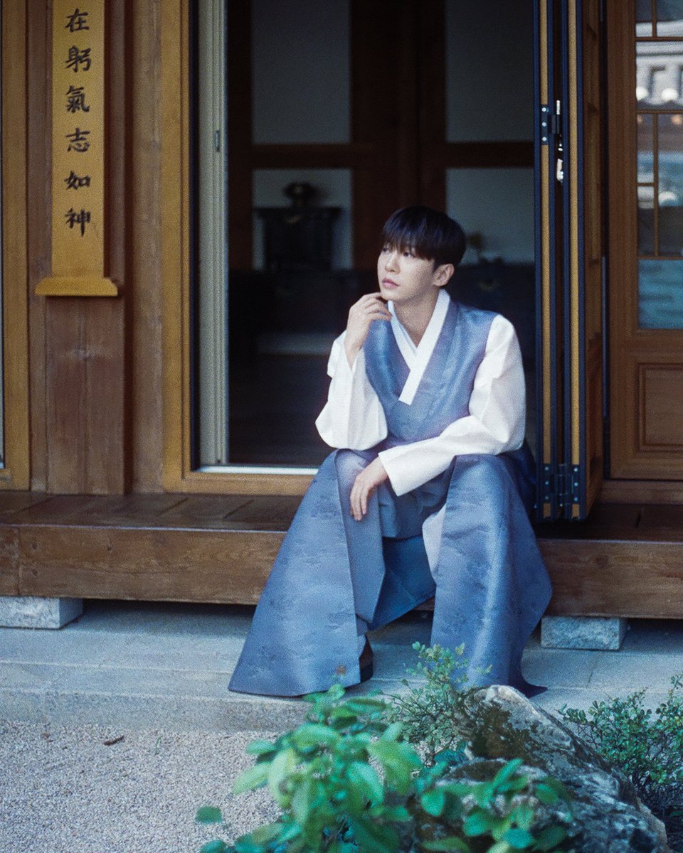 ⊹ʜᴀᴘᴘʏ ᴄʜᴜsᴇᴏᴋ⊹
방용국과 함께 행복하고 건강한 한가위 보내세요 🌕

#방용국 #BangYongguk
#YYentertainment
#2024_Chuseok #추석