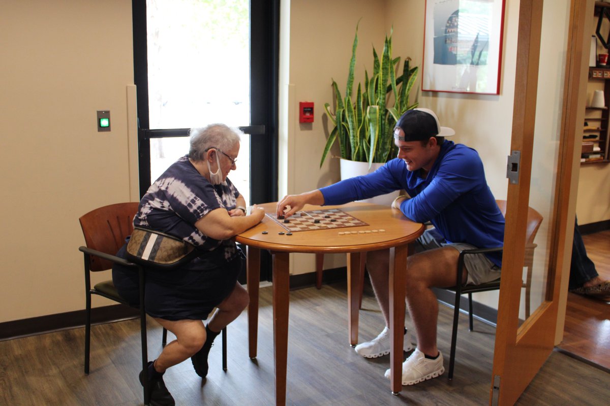 Had an awesome time playing pool at Gator Game Day! Connecting with Gainesville seniors was a blast. Support ElderCare &amp; keep events like this possible! Donate today: donate.giving.ufhealth.org/give/244682/#!… 
<a href="/Fl_Victorious/">Florida Victorious</a> #FVFoundation #ElderCareAlachua