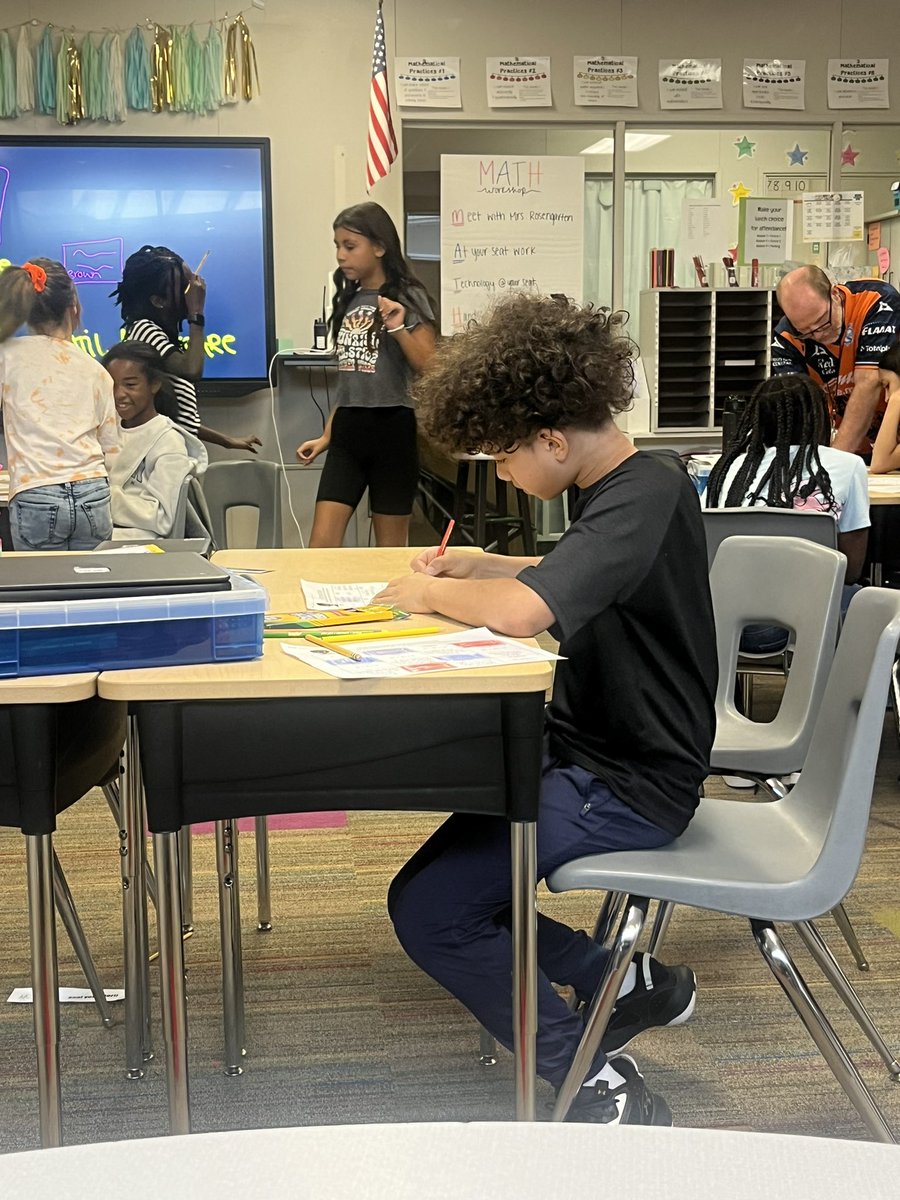 MrsR_In5th's tweet image. Some of the best moments as a teacher are seeing friends teaching one another and students working hard! @Slate5th #itsworthit #theslate #mathclass