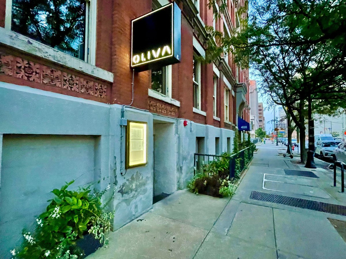DowntownCLE's tweet photo. Introducing @WarehouseCLE’s newest hidden gem: Oliva! 🍽️ This cozy Italian steakhouse features delicious food, curated wine, and a beautiful environment.

After stepping down into the lower-level space at 408 W St. Clair Ave, you’re transported into an elegant dining experience. https://t.co/FNER6I9b1b