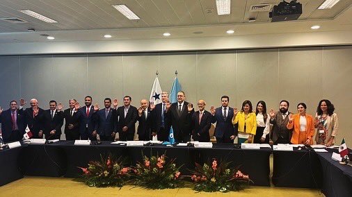 Aprobamos la LEY MODELO DE INTELIGENCIA ARTIFICIAL PARA LATINOAMÉRICA Y EL CARIBE. 
Proponiendo a nuestros países un mecanismo para resguardar las diferentes amenazas que generan tanto a adultos y niños, y lograr que su uso logre mejores condiciones de vida a nuestros pueblos.