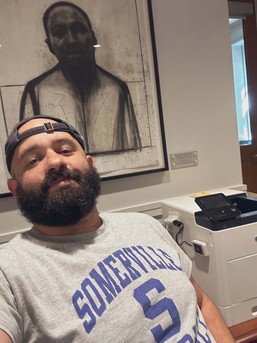 Q_Coach's tweet image. Chilling at work repping @SomervilleMAFB as they roll into Week 2. 

Good luck. Big Play Next Play!