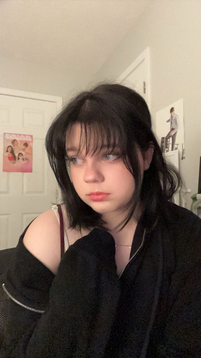 wave2hao's tweet image. their zb1 bias(es)               them