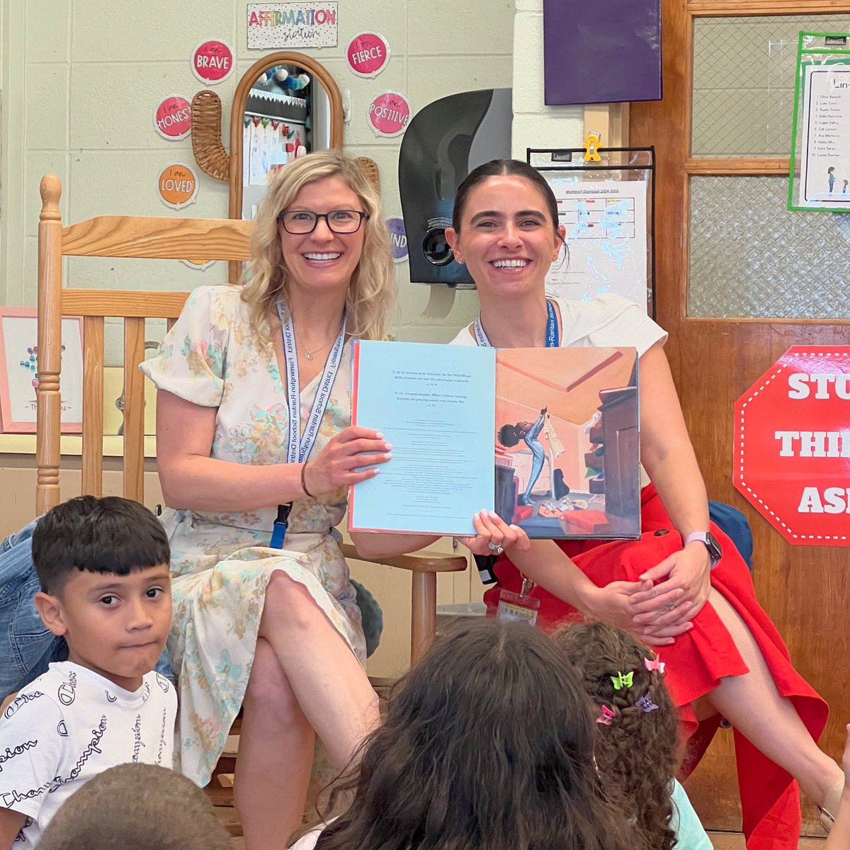 Mrs. Martinelli tweet media