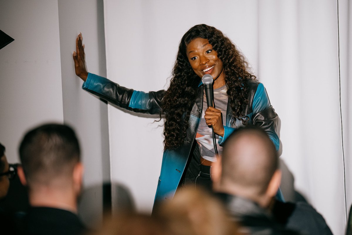 untitled_comedy's tweet photo. WE’RE BACK! Live comedy show SEPT 26 😂 ! 🎟️comes with FREE🍷
Join this lowbrow / highbrow experience of the art world that are both ridiculous and fascinating. 
👉👉 https://t.co/jOFjvjByxY
🔥📸 @842photo https://t.co/pAq7bYUoOH