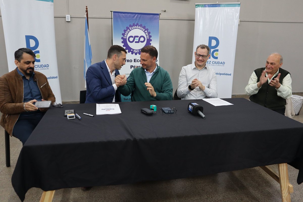 Junto a Coopeser y la secretaría de Agua y Saneamiento, firmamos un convenio para la construcción de una nueva planta de agua en la zona norte.

Avanzamos en soluciones para el abastecimiento de agua en nuestra ciudad dando respuesta a un reclamo histórico de las y los perecinos.