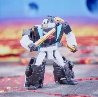 ellebot's tweet image. Armada Wheeljack! #Pulsecon