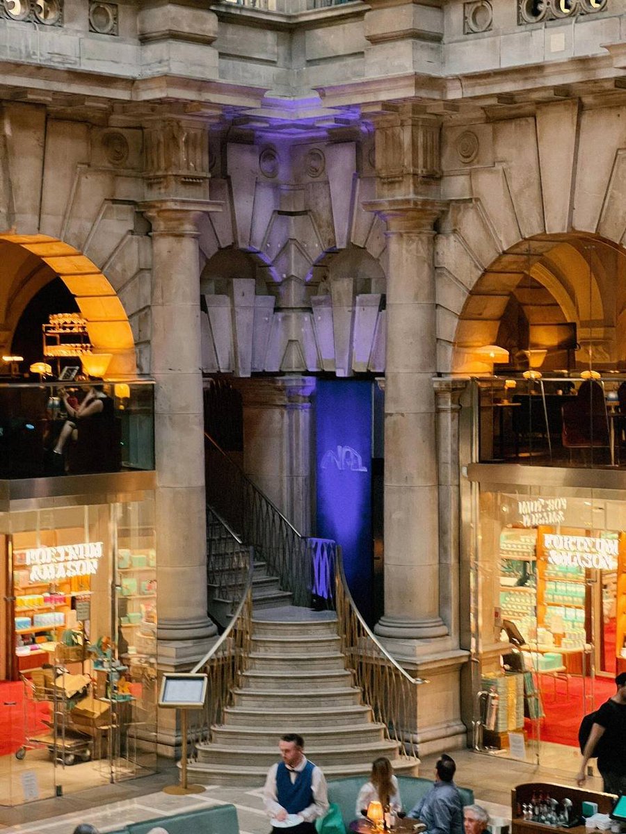Jang Restaurant &amp; Engel Bar, a new restaurant located in the Grade I listed building Royal Exchange, has once again refreshed my understanding of Japanese and Korean cuisine.