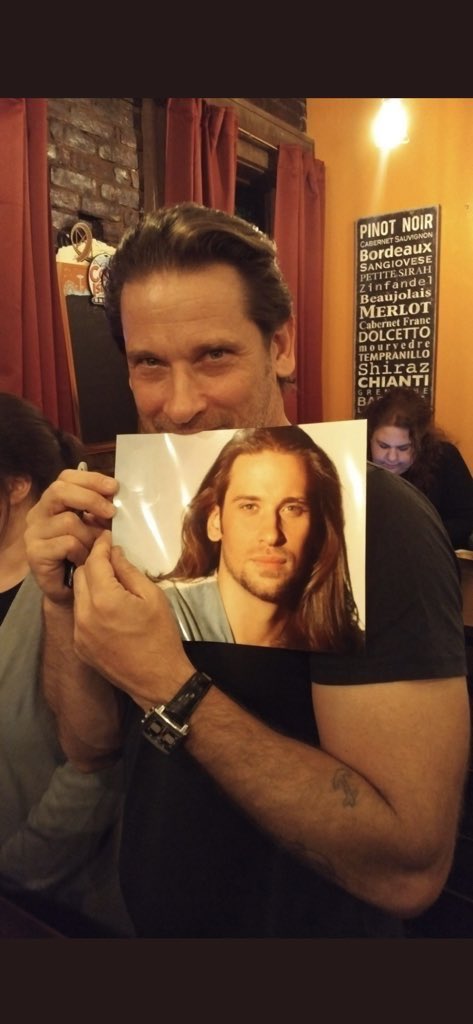 RogersHotHair's tweet image. Happy birthday #RogerHowarth 5️⃣6️⃣
🎊🎉🎈🎊🎉🎈🎊🎉🎈🎊🎉🎈