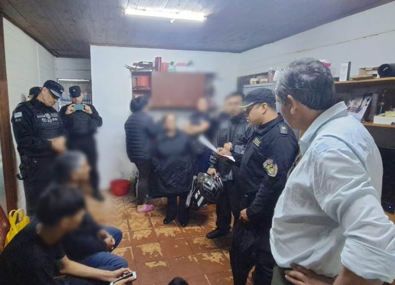 centralinforme's tweet photo. #Eldorado #Misiones 
Detuvieron a padre e hijo por consumir y distribuir material de abuso sexual infantil
https://t.co/m6hvMcu58c https://t.co/NVwrv9PnME