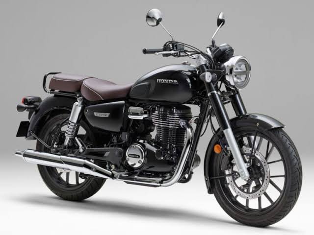 MotoDealer_T's tweet photo. GB350Cが発表になりましたね( •´∀•` )
私のバイク歴で、以前CD125T(神社仏閣)に乗っていたのですが、 同じように #旭風防 の #NO99 #布タレ を付けたいよね〜⚡️ビリ(ง ᷄ᾥ ᷅ )วビリ⚡ https://t.co/3JY4Nz84I4
