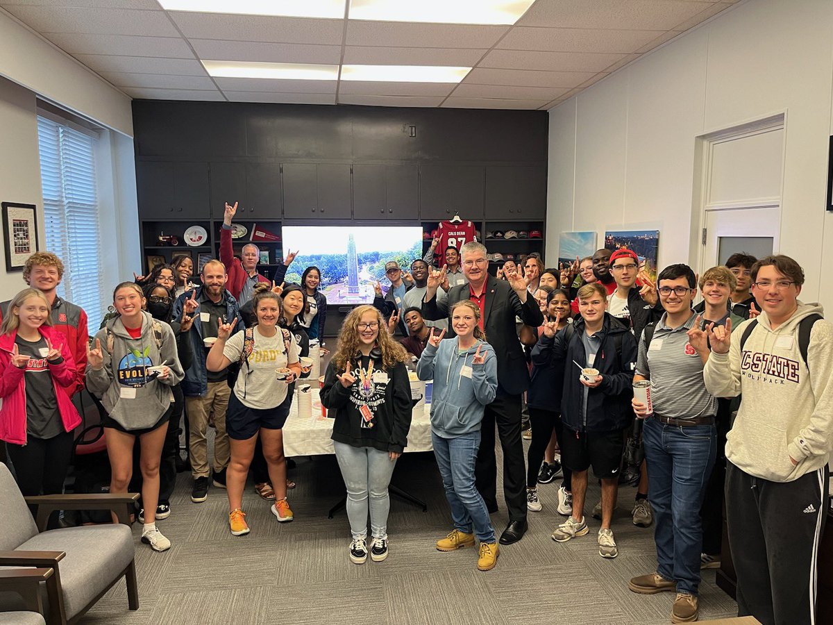 Dean Garey Fox tweet media