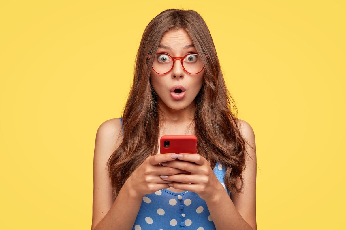 digital_adirect's tweet photo. Advertising perception varies with age. Younger consumers often respond better to visual  and dynamic messages, while older ones value clarity and trust. Tailoring the message to the consumer's age is crucial for advertising success. #socialmedia #advertising #digitalmarketing https://t.co/yecgX9E0d2