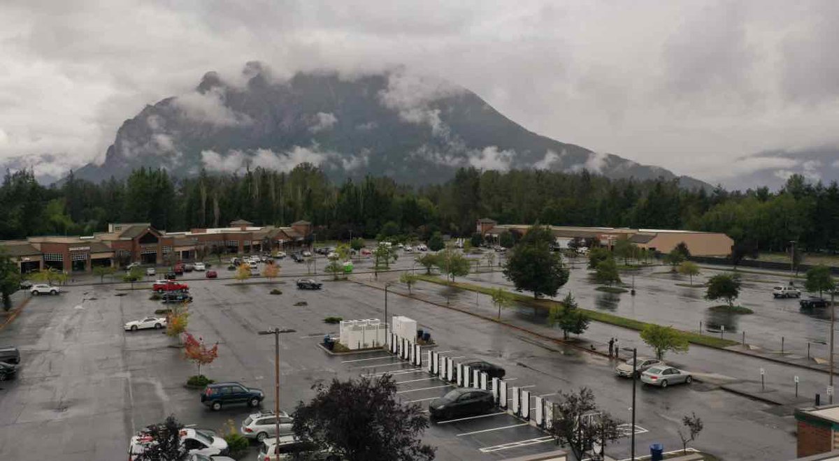 New Tesla Supercharger: North Bend, WA - South Fork Avenue Southwest (24 stalls) 
tesla.com/findus?locatio…