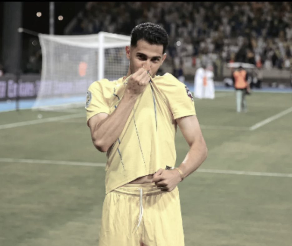 سلطان الغنام يرد ع الجميع بعيدًا عن الهدف هو واوتافيو الوحيدين اللي محسسينك انهم يبون يرجعون للمباراة وقتالية لآخر دقيقة ادعموا من يقاتل ويلعب للشعار ابتعدوا عن الشخصنه القبيحه  🤍. 

#النصر_الأهلي