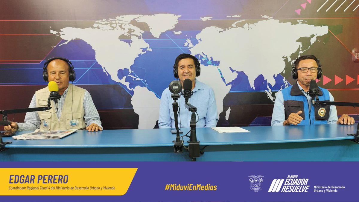 ViviendaEc's tweet photo. #MiduviEnMedios 🎙️
El Coordinador Regional #Zonal4 comunicó en @VolanteStereo, los programas y servicios que lideramos desde esta cartera de Estado en las provincias de #Manabí y #SantoDomingo. 🇪🇨🏡
Entrevista completa 📻👉 https://t.co/HYZAIVzTsy
#ElNuevoEcuadorResuelve https://t.co/Kcg6X5AwOt