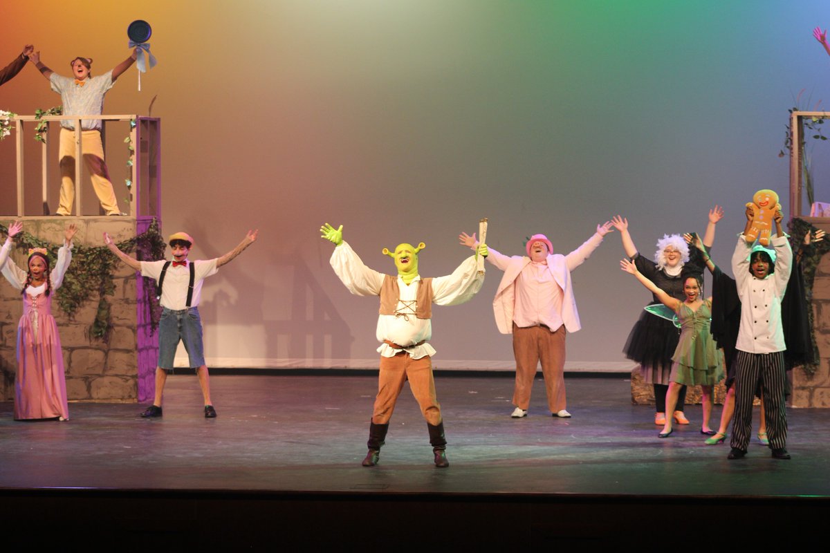 BCSFineArts's tweet photo. Kudos to the @BartlettTheatre on their two performances today for our elementary schools. About 1300 K-5 students made the trip to @high_bartlett to watch Shrek Jr.! Photos by BHS student Harrison Arthur. @BartlettSchools @Americans4Arts #ArtsinEdWeek https://t.co/Sb4FiiQ881