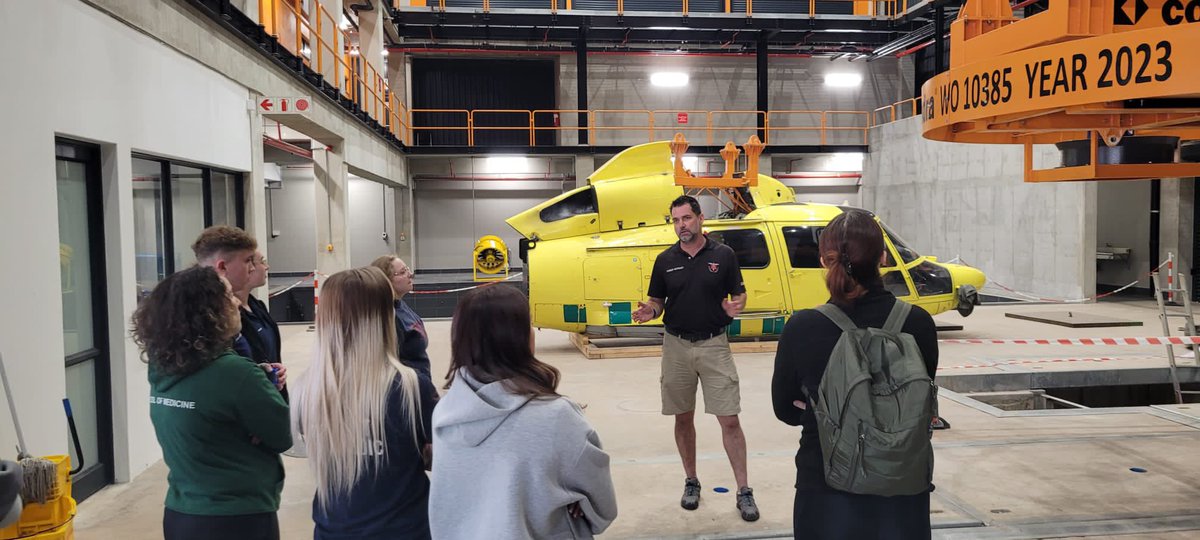 UniKeelePara's tweet photo. Six students supported by two members of staff are having an experience of a lifetime participating in an Emergency Medical Rescue exercise in South Africa with colleagues and students from the university of Johannesburg #paramedic #universityofjohannesburg #keeleuniversity https://t.co/xxsnvI1RQ3