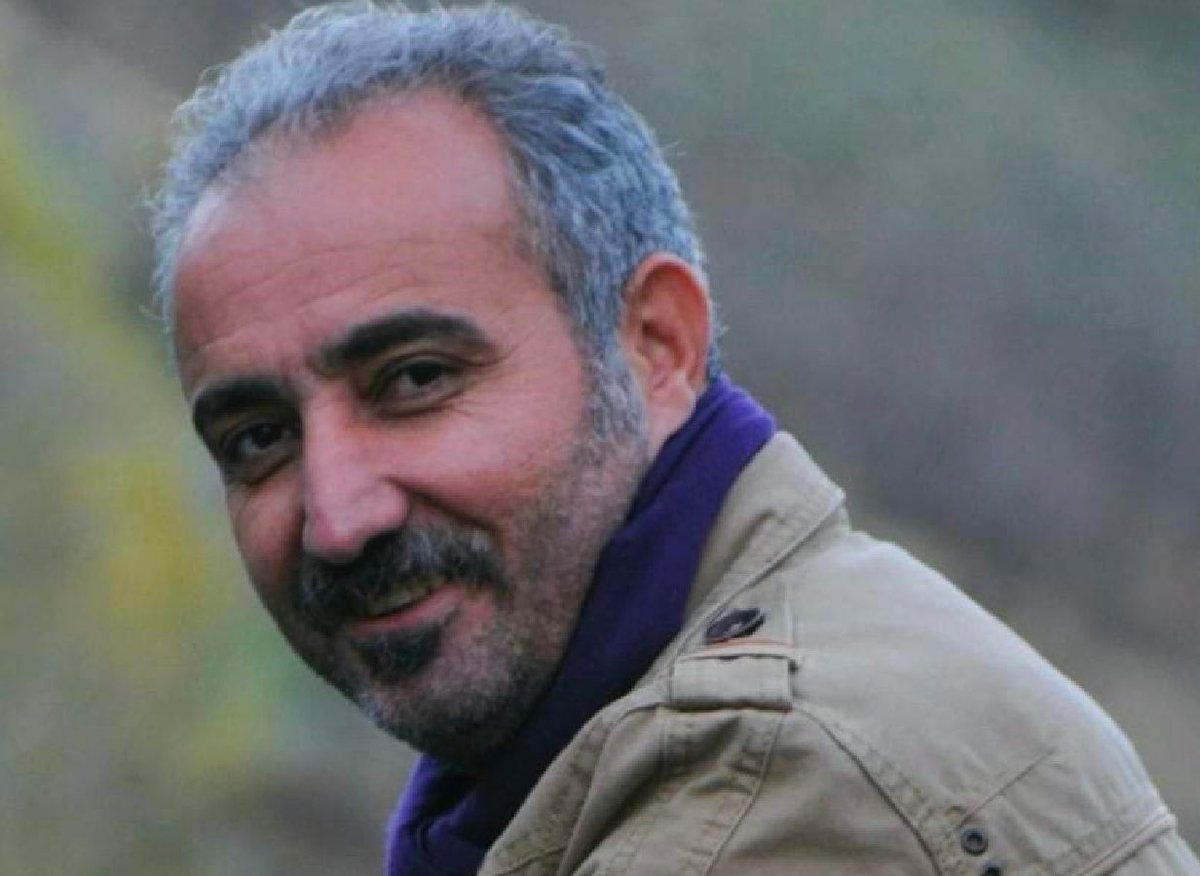 Arif Güran kızın vahşice öldürülmüş 23 gün olmuş #Tavşantepe köyü devlete meydan okur gibi katili saklıyor,bir kişi konusmuyor,
sen onlara anlatın korkmayın diyemiyorsun,
bu olayı aydınlatmak isteyen Gazeteci Ferit Demir'e saldırıyorsun.
Derdin ne?
