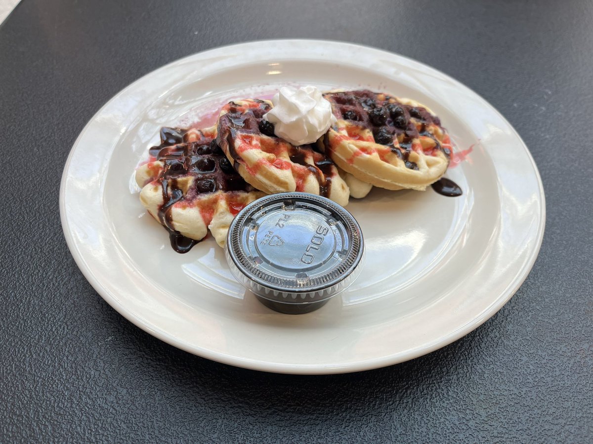RooseveltCTE's tweet photo. Earlier this week, three of our Culinary Arts @NAFCareerAcads made some delicious waffles for Mr. Hipkins. https://t.co/kYjmrTaKCE