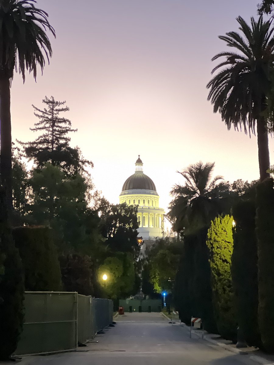 PeteTiliakos's tweet photo. A great week in #Sacramento for #CAPayCon! Sharing some key observations from a week of #payroll learning and networking...
https://t.co/iNxzljy229 https://t.co/HPwqhgmAYB