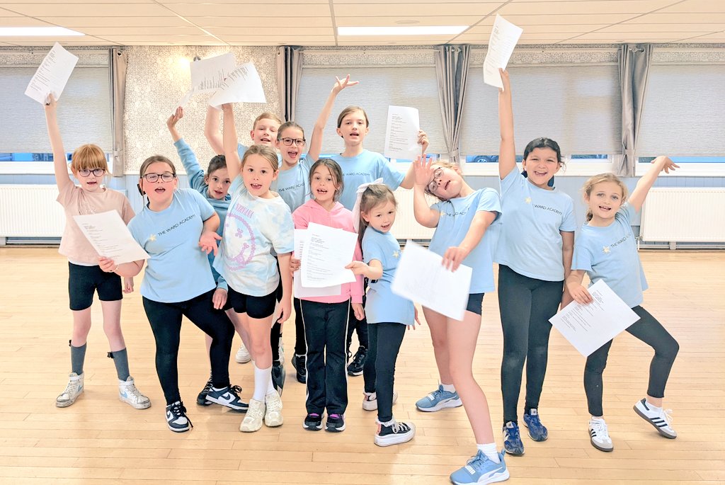 WEEK 2 performing the #Shakespeare play #KINGLEAR and we are smashing these scenes at our older #middleton class! Tonight we performed some fantastic scenes around sibling rivalry. Brilliant ideas from all our group work! 🎭

Well done everyone! 👏👏