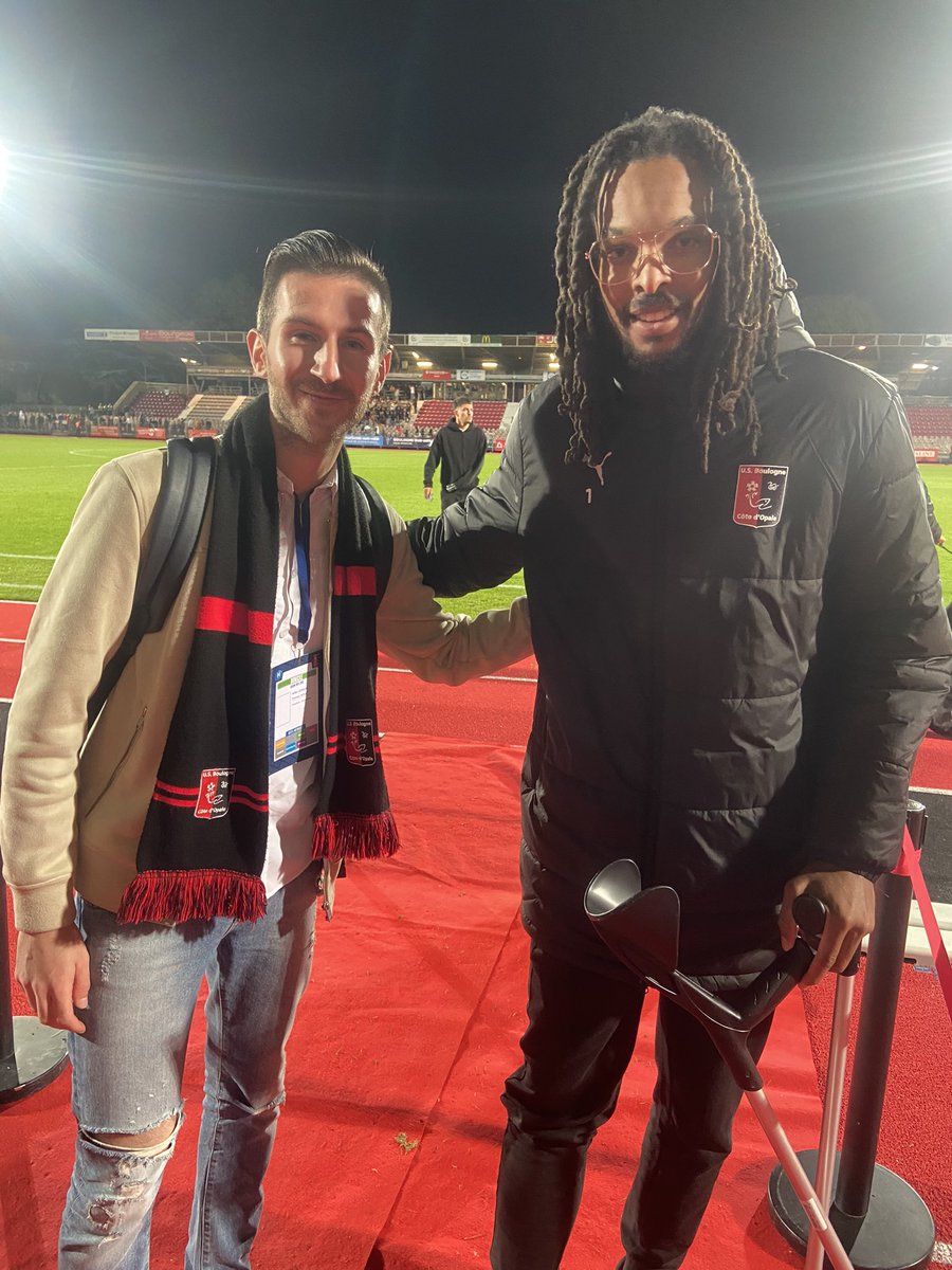 footmultiple's tweet photo. Gros plaisir de retrouver Xavier Lenogue, qui travaille fort pour revenir sur les terrains après une récente grosse blessure qui le prive de football pour six mois… 😬

Il embrasse fort tous les sedanais au passage 🔥 https://t.co/SQemWPqRIy