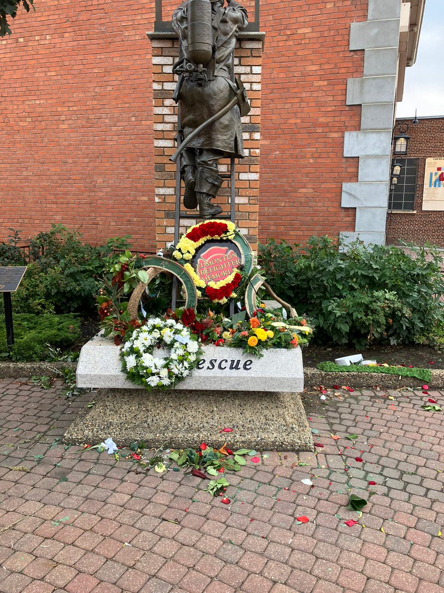 EdmontonFire's tweet photo. @edmfirememorial All of the wreaths laid were destroyed &amp; the bell tower &amp; plaques were vandalized with paint. This is disheartening to those at @edmontonfire, our families, friends &amp; the public. Clean-up is in progress &amp; we want to thank those who continue to support us. 2/2 https://t.co/IA7dLEW2ds