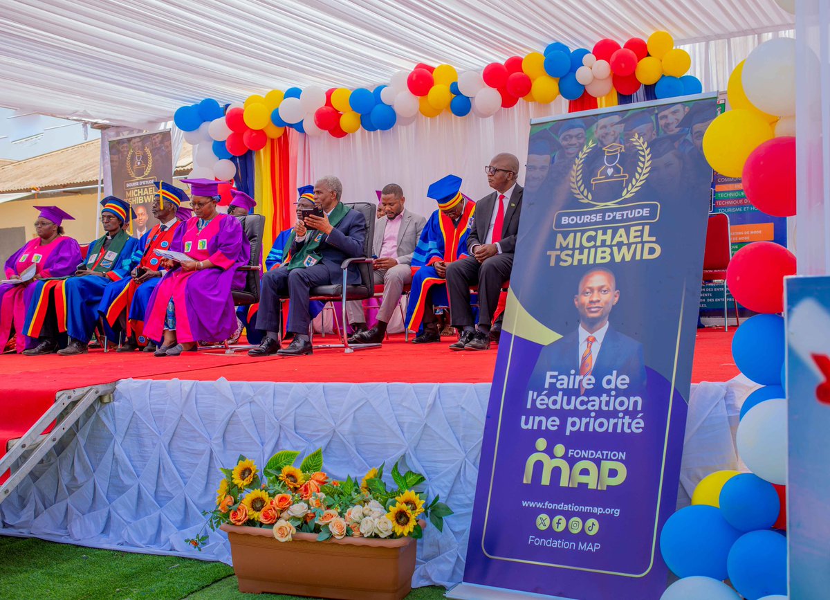 Michael Tshibwid tweet media