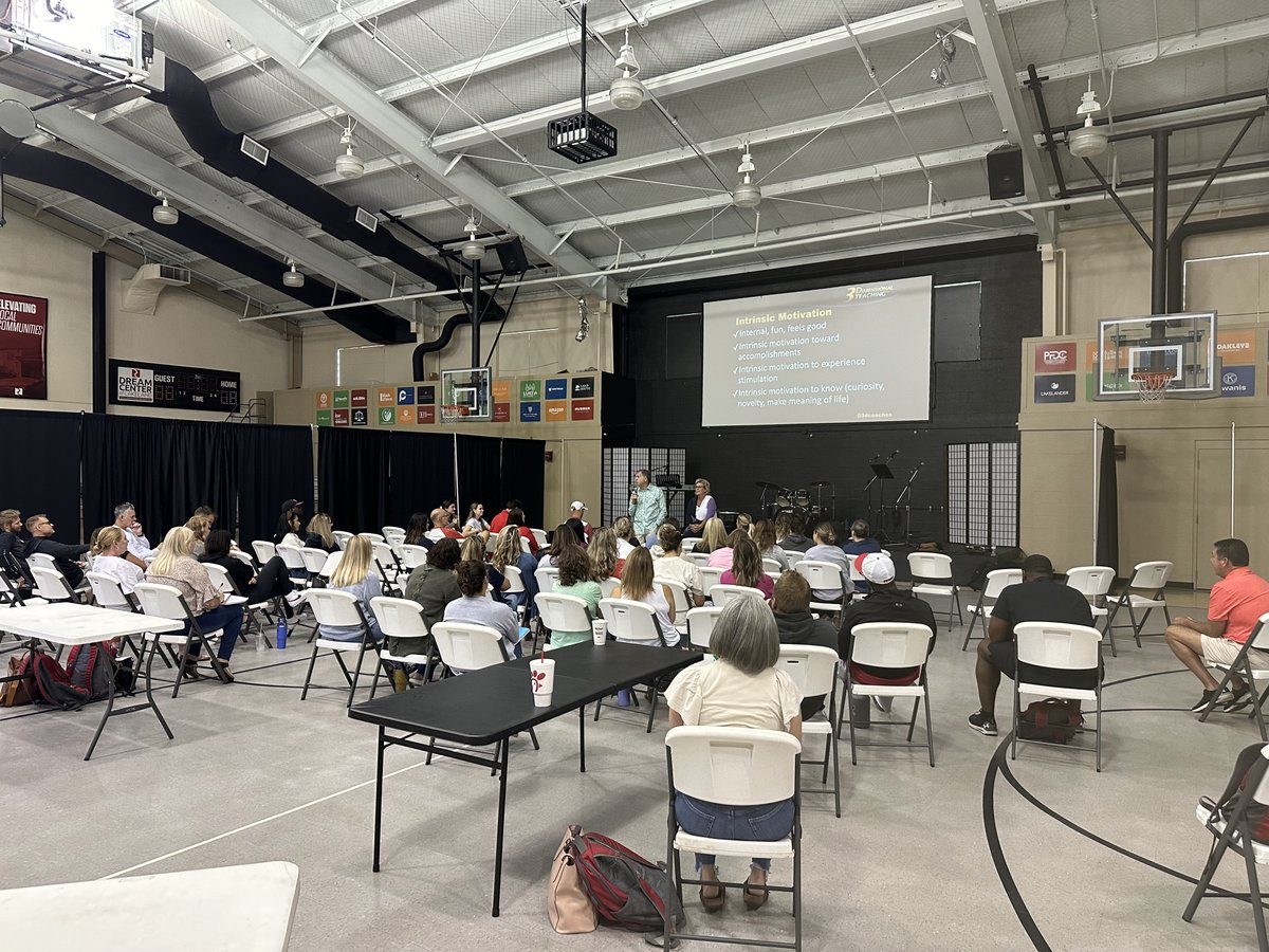FCAFLCoaches's tweet photo. 3D Teaching Clinic at Victory Christian Academy | Strategies to teach in all 3 dimensions... body, mind, and heart! https://t.co/NtgKwwW4Yr