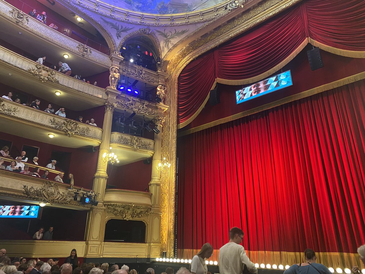 La Traviata / Giuseppe Verdi