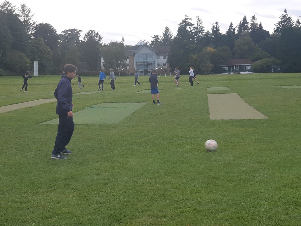 David J. Barnes tweet media