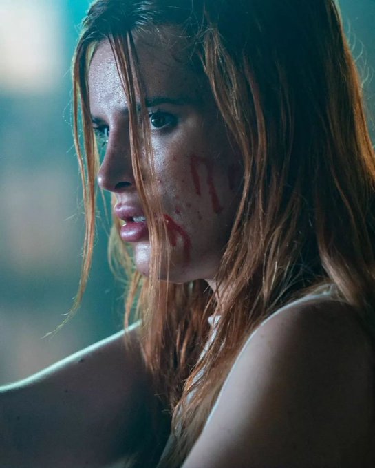 Watch BITCHIMBELLATHORNE's leaked NSFW photo on TwXstars