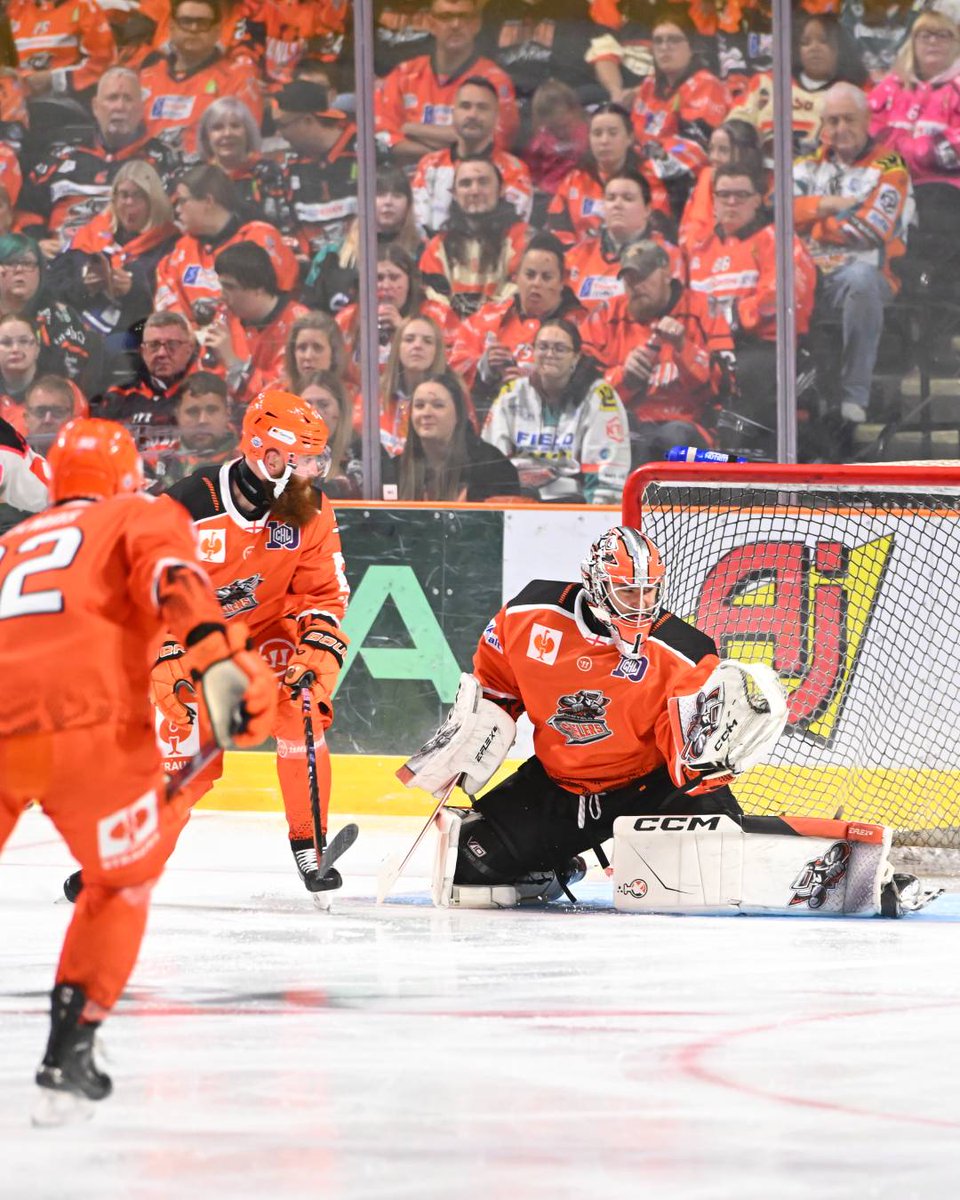 Loud and proud. We hear you <a href="/steelershockey/">Sheffield Steelers</a> 🧡

#ChampionsGoBeyond