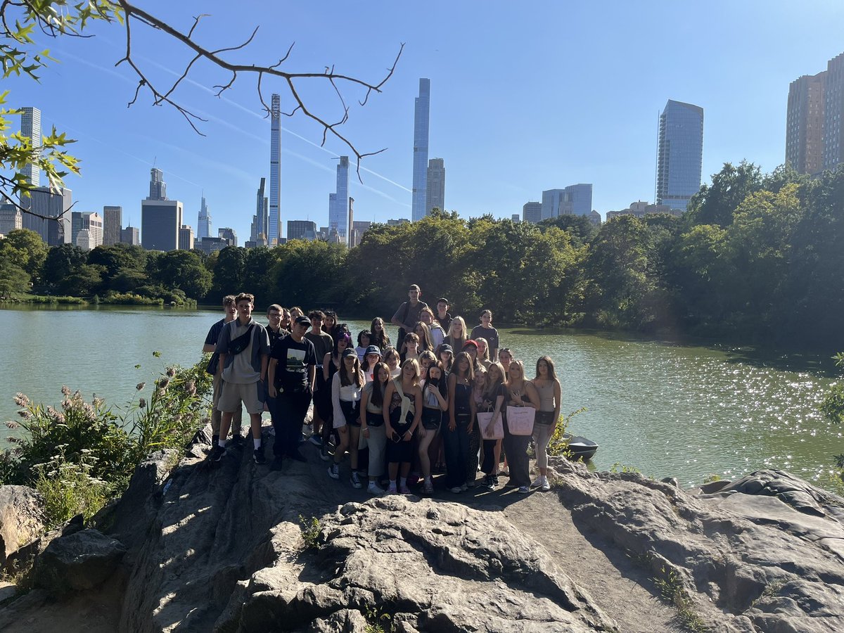 A superb visit to NYC with <a href="/BishopHedleyRC/">BCA @ BHHS Campus</a> pupils 🗽 thank you to <a href="/BCAcreativearts/">BCA Creative Arts Department</a> for organising such a wonderful opportunity for the pupils and allowing me to be a part of it!