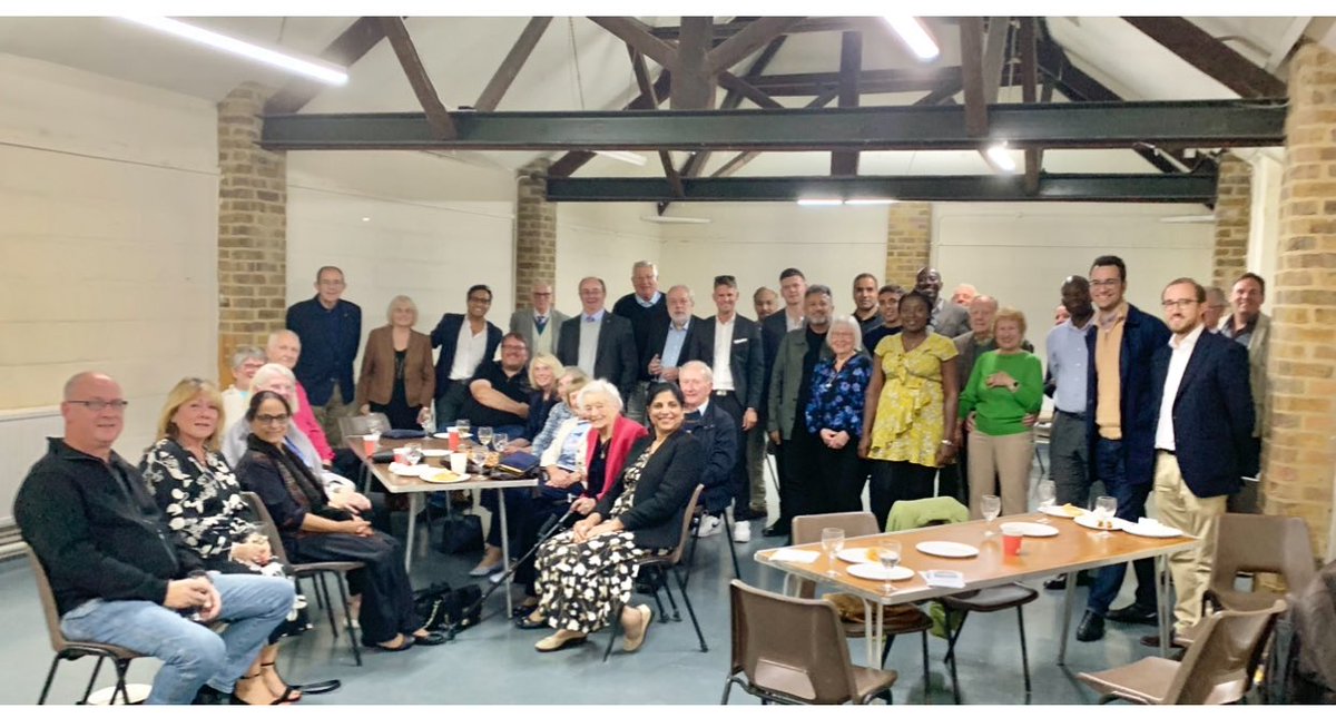 Rehman_Chishti's tweet photo. What a fantastic turn out at our local Gillingham &amp; Rainham @Conservatives members &amp; supports thank you drinks.

A candidate is only as good as the team around them I was honoured to have a wonderful local team of members &amp; supporters helping me.

Thank you all we will win again. https://t.co/0mfZtwluLl