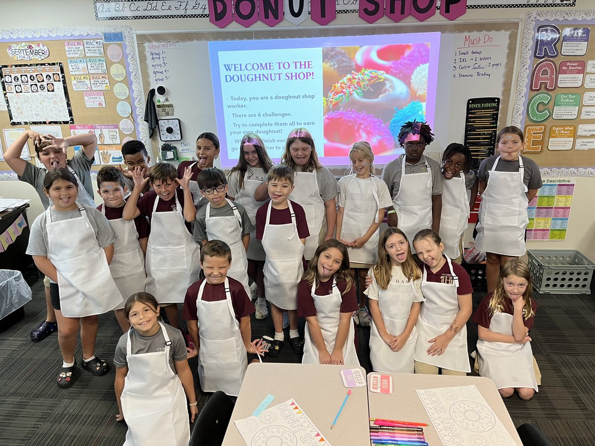 IvyHawnSuhr's tweet photo. 4th Grade finished up our unit on Central Idea by “Baking up central ideas and sprinkling on supporting details.” They had to complete six challenges around the room and at the end, they received a doughnut 🍩. https://t.co/JX0tNbxtFq