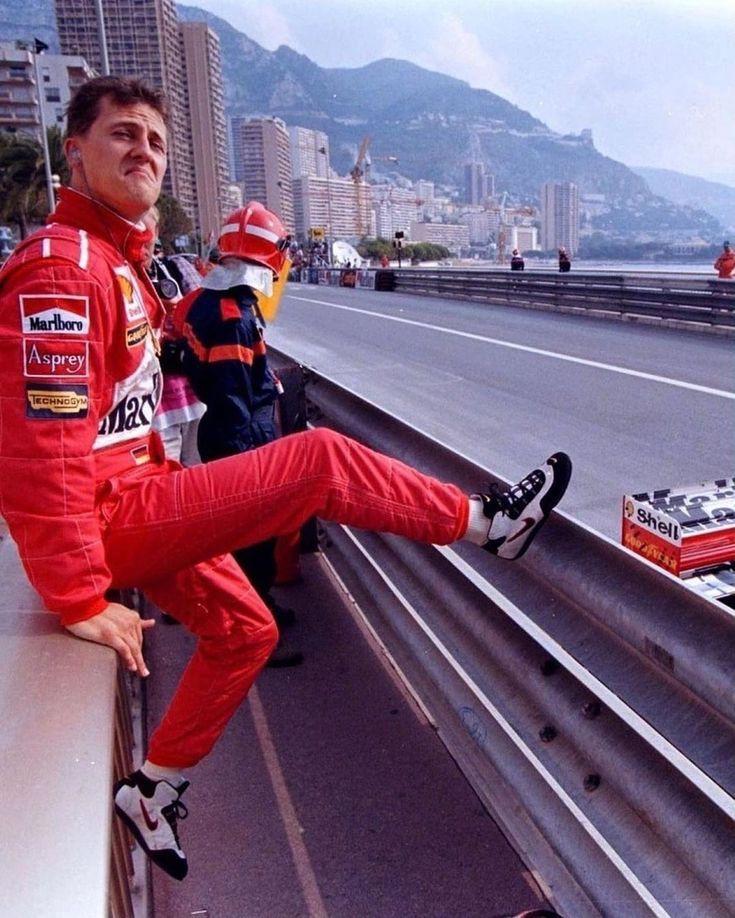 cartiiRM's tweet photo. @piastrezz la echo de menos.
habrรญa que crear el #f1men https://t.co/nBLyyc4HXd