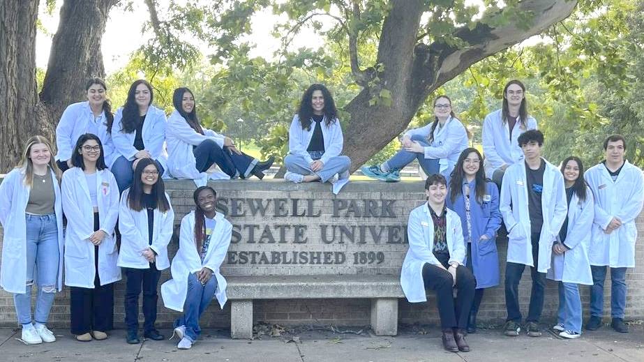 GreatLocations's tweet photo. TXST Medical Laboratory Science graduates achieve 100 percent pass rate on ASCP board exam on collective first attempt https://t.co/2kbMpL2PgK https://t.co/GmMKL500jV