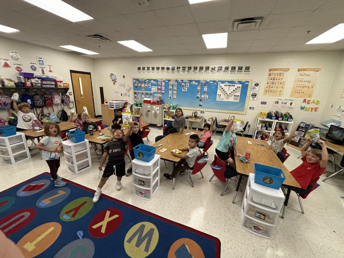 Today we celebrated our math success with popcorn! iReady is always better with a snack. <a href="/Hasty_Huskies/">Hasty Fine Arts Acad</a> <a href="/MRegan0123/">Dr. Rosario-Regan</a> <a href="/Beth_Coryell/">Beth Coryell</a> <a href="/JanetMarotte777/">Janet Marotte</a> <a href="/CurriculumAssoc/">Curriculum Associates</a>